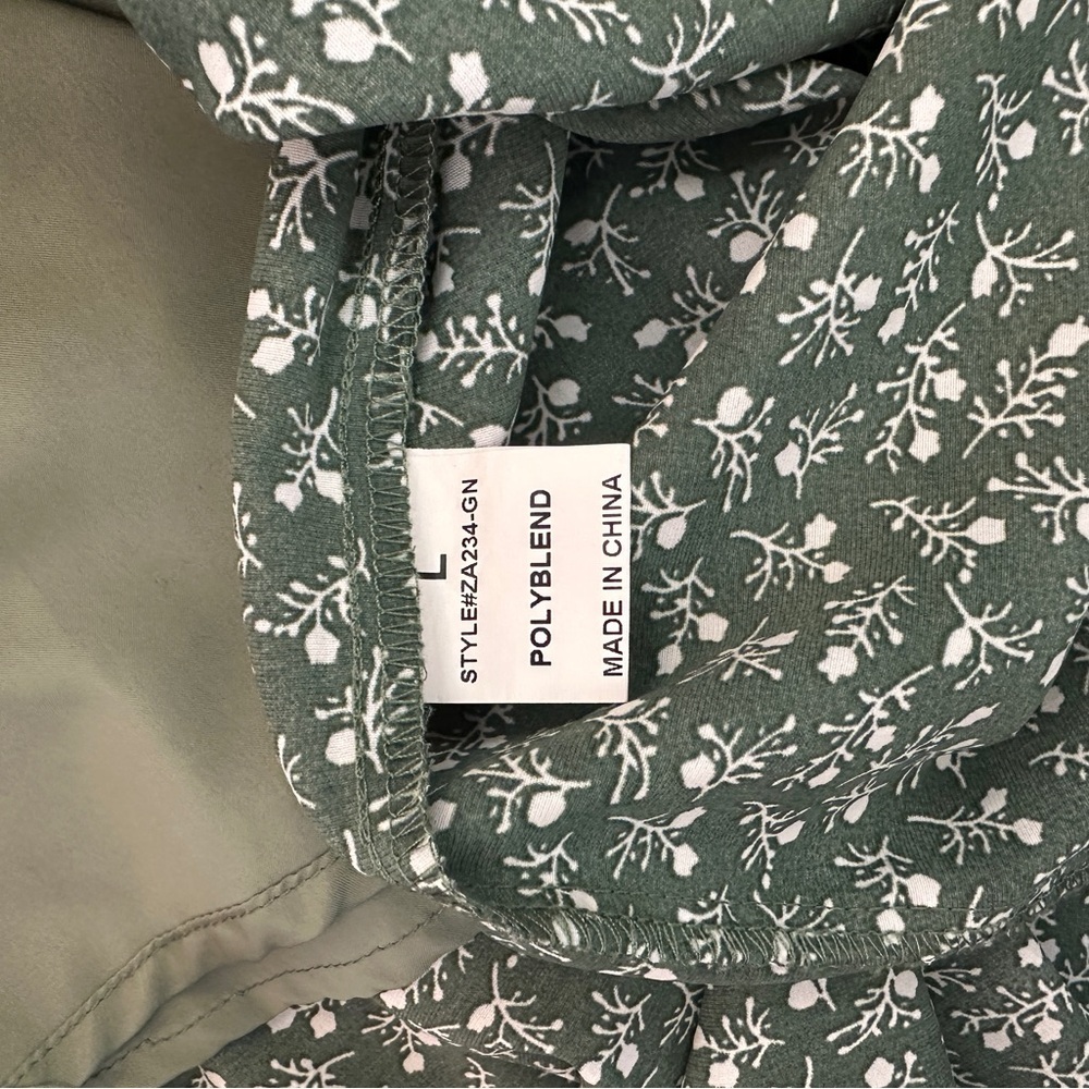 Zattcas Smocked top Olive Patterned Maxi Dress size L - Picture 12 of 13
